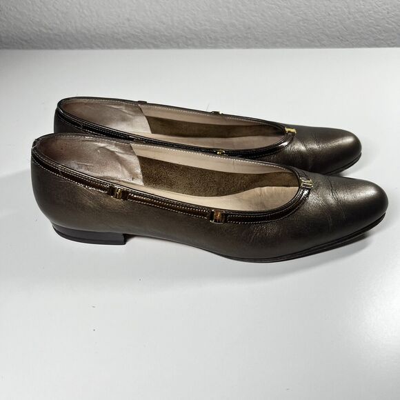 Salvatore Ferragamo Boutique Womens Shoes Bronze Monogrammed Flats 7.5 A4 - Picture 4 of 8
